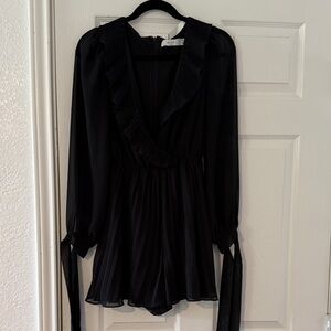 Ali & Jay Los Angeles Size Small Romper Pleated Long Sleeve